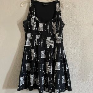 SOURPUSS DRESS Size Large Black & White cat dress. Retro/Pinup dress.